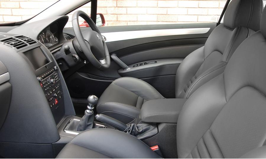  Peugeot 407 Coupe 2006 года  (фото 27 из 57)